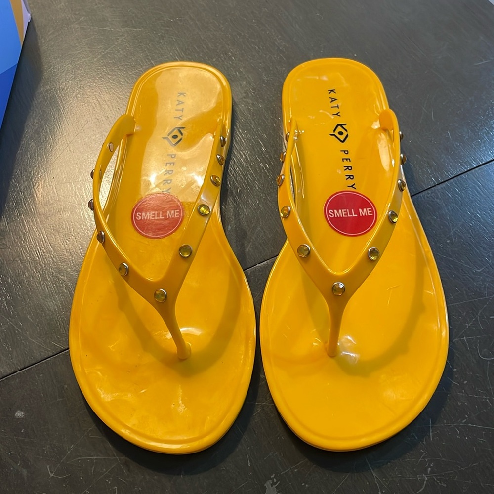 Katy Perry sandals new